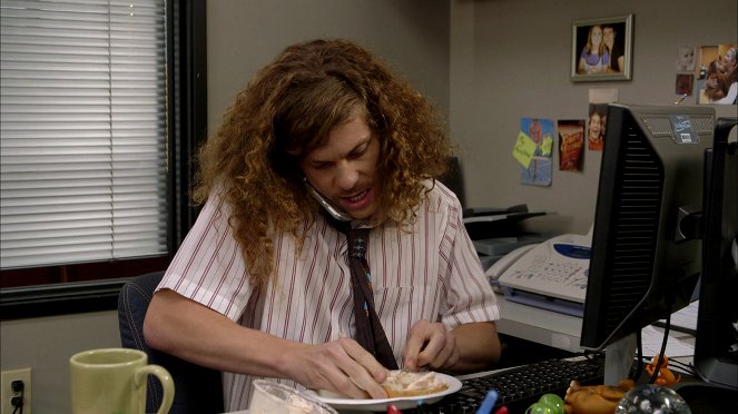Workaholics - In Line - Photos