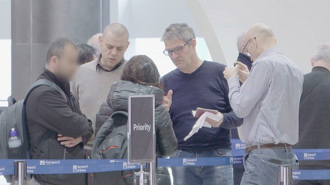 Airport Security: Rome - Photos