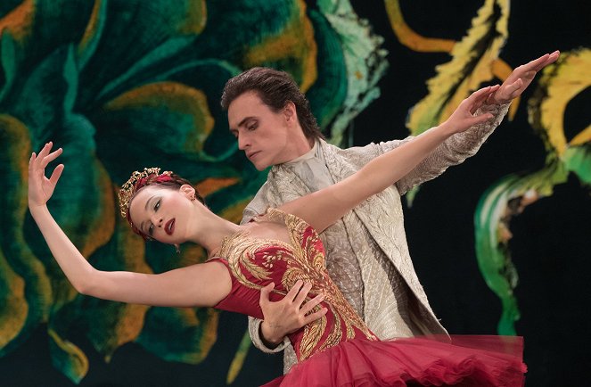 Gorrión rojo - De la película - Jennifer Lawrence, Sergei Polunin