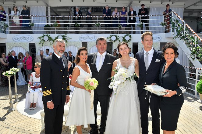 Kreuzfahrt ins Glück - Hochzeitsreise nach Ligurien - Werbefoto