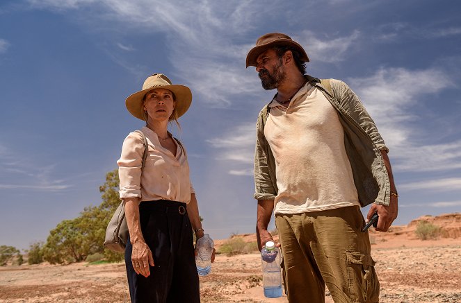 Barfuß durch Australien - De la película - Anneke Kim Sarnau, Aaron Pedersen