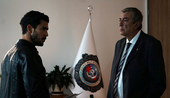Sipahi - Episode 1 - De la película - Kaan Yıldırım, Serhat Nalbantoğlu