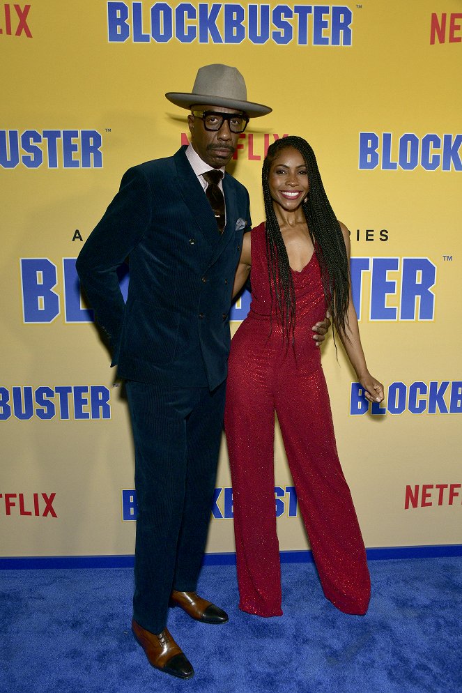 Blockbuster - Événements - Blockbuster S1 Premiere at Netflix Tudum Theater on October 27, 2022 in Los Angeles, California