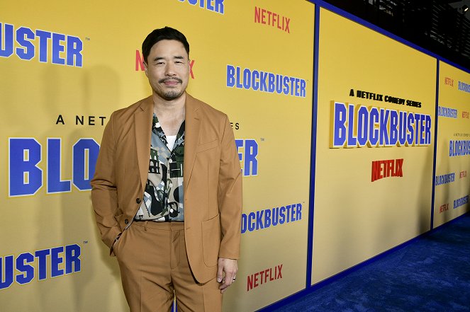 Blockbuster - Z akcií - Blockbuster S1 Premiere at Netflix Tudum Theater on October 27, 2022 in Los Angeles, California