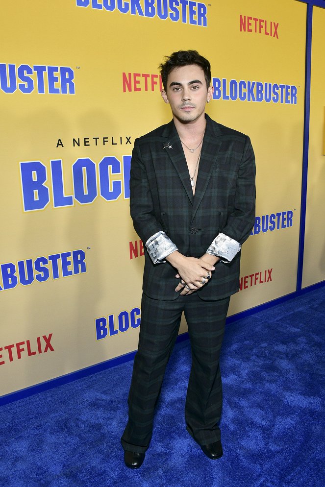 Blockbuster - Veranstaltungen - Blockbuster S1 Premiere at Netflix Tudum Theater on October 27, 2022 in Los Angeles, California