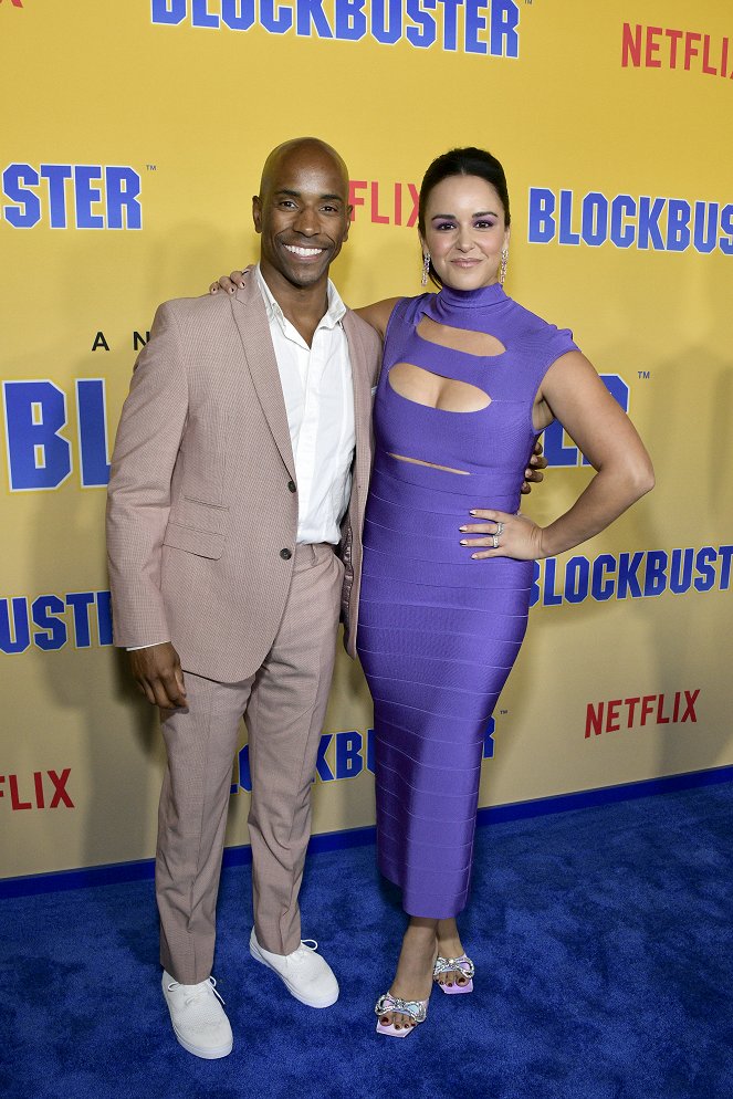 Blockbuster - Événements - Blockbuster S1 Premiere at Netflix Tudum Theater on October 27, 2022 in Los Angeles, California