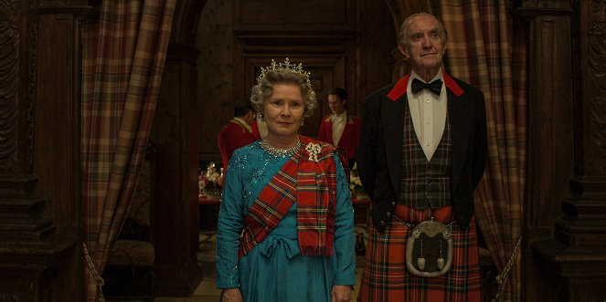 A korona - Viktória királynő-szindróma - Filmfotók - Imelda Staunton, Jonathan Pryce