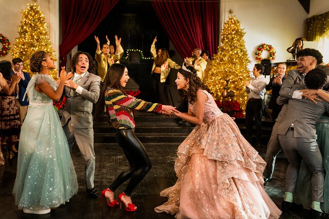 Christmas with You - Photos - Aimee Garcia, Deja Monique Cruz