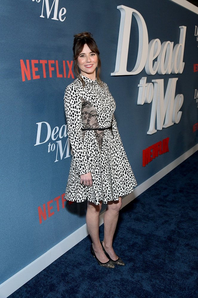 Smrt nás spojí - Série 3 - Z akcí - Los Angeles Premiere Of Netflix's 'Dead To Me' Season 3 held at the Netflix Tudum Theater on November 15, 2022 in Hollywood, Los Angeles, California, United States - Linda Cardellini