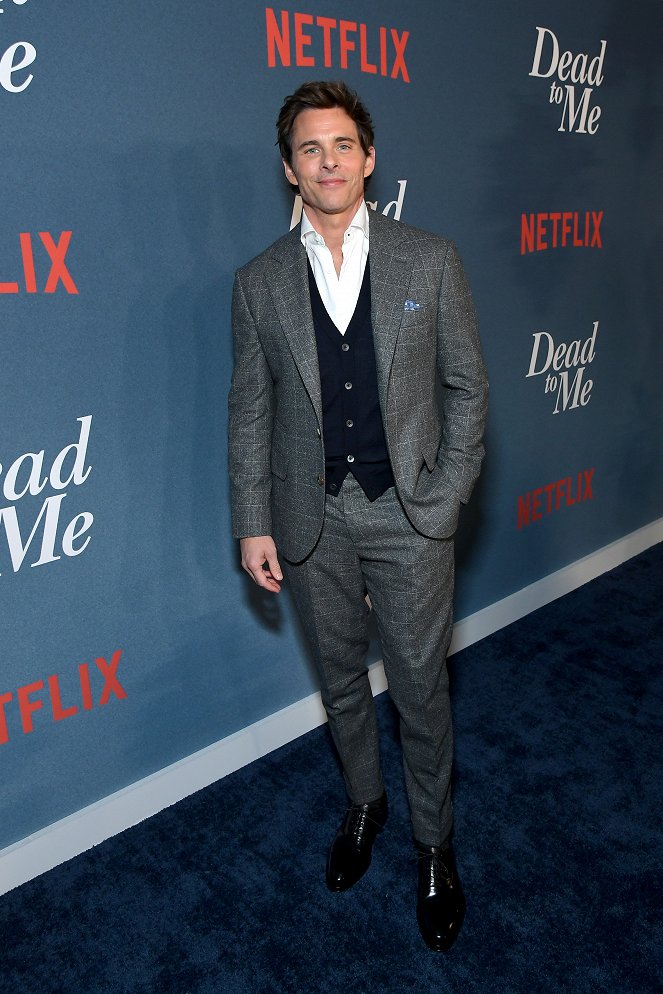 Dead to Me - Season 3 - Événements - Los Angeles Premiere Of Netflix's 'Dead To Me' Season 3 held at the Netflix Tudum Theater on November 15, 2022 in Hollywood, Los Angeles, California, United States - James Marsden