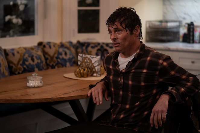 Dead to Me - We Didn't Think This Through - Photos - James Marsden