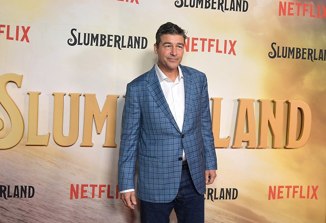 Snivokraj - Z akcií - Netflix's "Slumberland" world premiere at Westfield Century City on November 09, 2022 in Los Angeles, California - Kyle Chandler