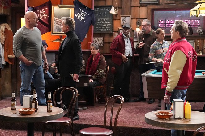 The Conners - Season 5 - Two More Years and a Stolen Rose - Photos - John Goodman