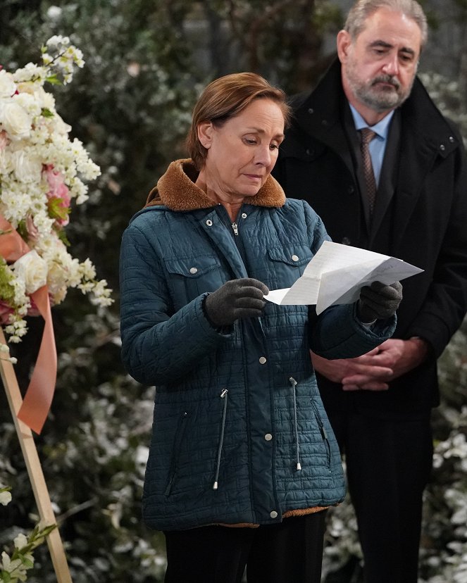 The Conners - Two More Years and a Stolen Rose - De la película - Laurie Metcalf