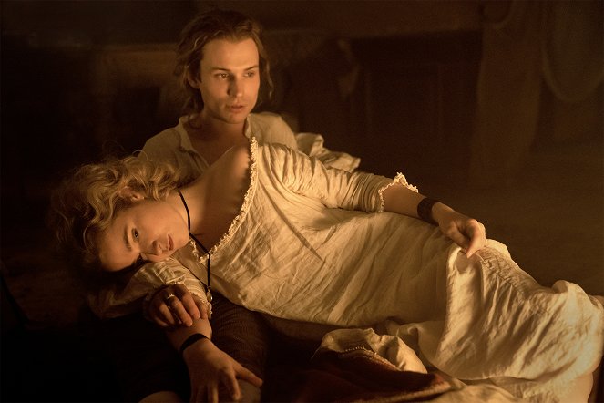 Dangerous Liaisons - Love or War - Filmfotos - Alice Englert, Nicholas Denton