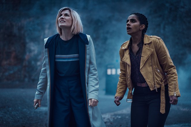 Doctor Who - The Power of the Doctor - Van film - Jodie Whittaker, Mandip Gill