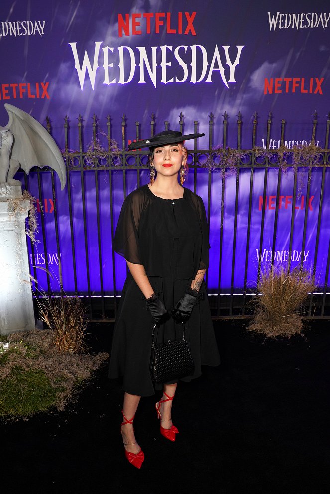 Wednesday - De eventos - World premiere of Netflix's "Wednesday" on November 16, 2022 at Hollywood Legion Theatre in Los Angeles, California