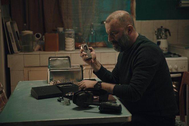Fiebre cerebral - Gato, caja, embudo - De la película - Şevket Çoruh
