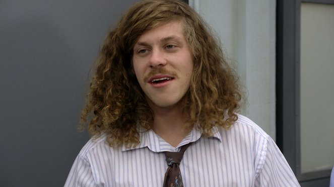 Workaholics - Time Chair - Photos