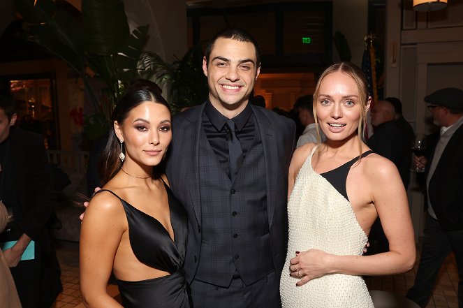 The Recruit - Rendezvények - Netflix's The Recruit Los Angeles Premiere at The Grove AMC on December 08, 2022 in Los Angeles, California - Fivel Stewart, Noah Centineo, Laura Haddock