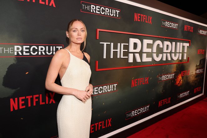 Rekrut - Z akcí - Netflix's The Recruit Los Angeles Premiere at The Grove AMC on December 08, 2022 in Los Angeles, California - Laura Haddock