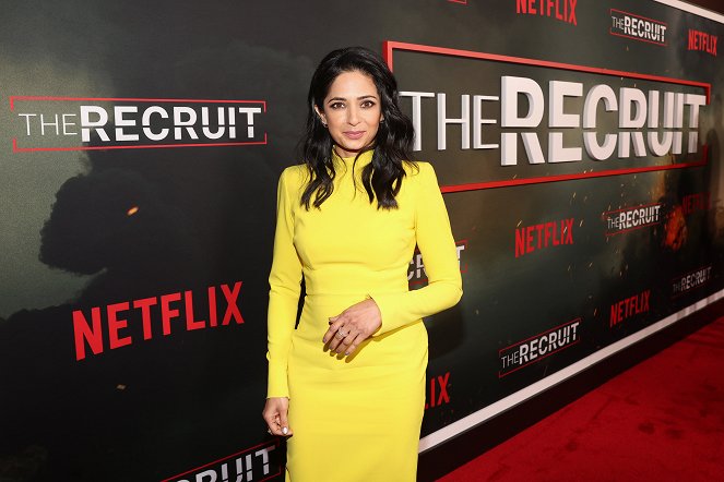 Rekrut - Z akcí - Netflix's The Recruit Los Angeles Premiere at The Grove AMC on December 08, 2022 in Los Angeles, California - Aarti Mann