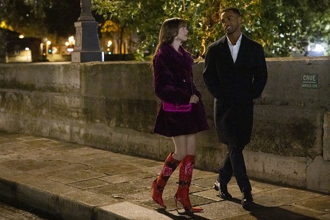 Emily in Paris - Love Is in the Air - Photos - Lily Collins, Lucien Laviscount