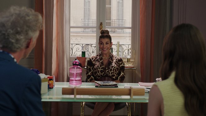 Emily in Paris - What's It All About... - Van film - Kate Walsh