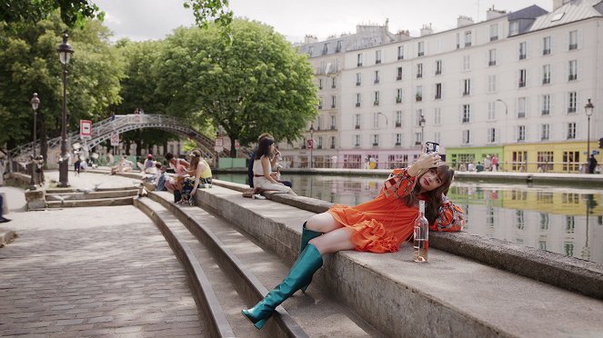 Emily in Paris - Live from Paris, It’s Emily Cooper - Kuvat elokuvasta - Lily Collins