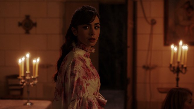 Emily in Paris - Charade - Van film - Lily Collins