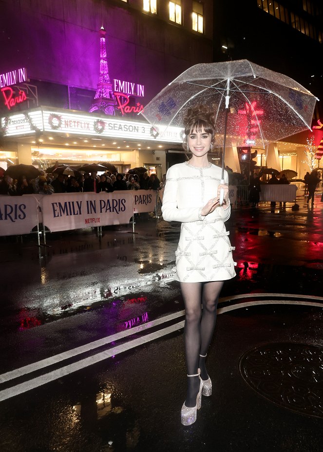 Emily Párizsban - Season 3 - Rendezvények - Emily In Paris premiere on December 15, 2022 in New York City - Lily Collins
