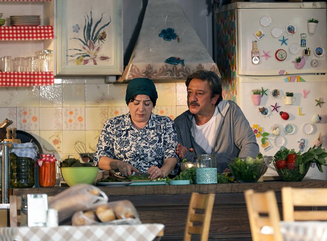 Láska, rozum, pomsta - Epizoda 1 - Z filmu - Zeynep Kankonde, Süleyman Atanısev