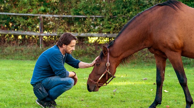 Dwoje wśród milionów - Z filmu - Oliver Mommsen