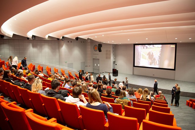 Island of Freedom - Events - Česká premiéra Ostrova svobody ve Zlíně 2. prosince 2022 za účasti tvůrců a tvůrkyň.