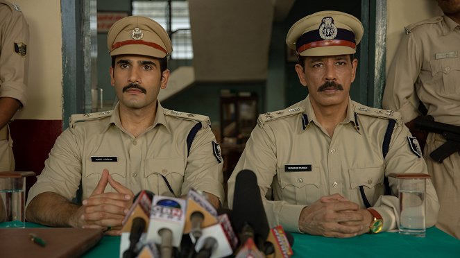 Policie v khaki: Případ Bihár - Meeta Ji Ki Love Story!!!, Part 2 - Z filmu