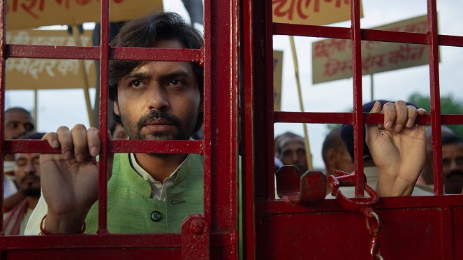Policie v khaki: Případ Bihár - Meeta Ji Ki Love Story!!!, Part 2 - Z filmu