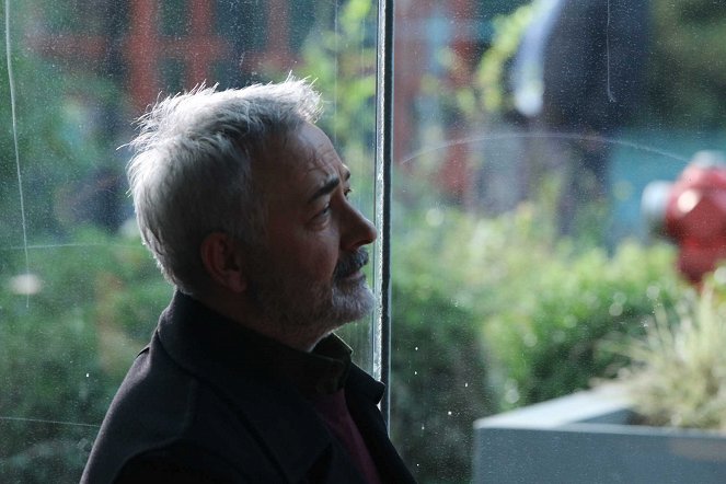 Yürek Çıkmazı - Episode 9 - Kuvat elokuvasta - Mehmet Aslantuğ