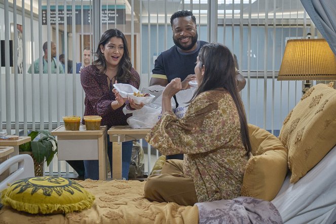 The Resident - Peek and Shriek - Photos - Anuja Joshi, Malcolm-Jamal Warner