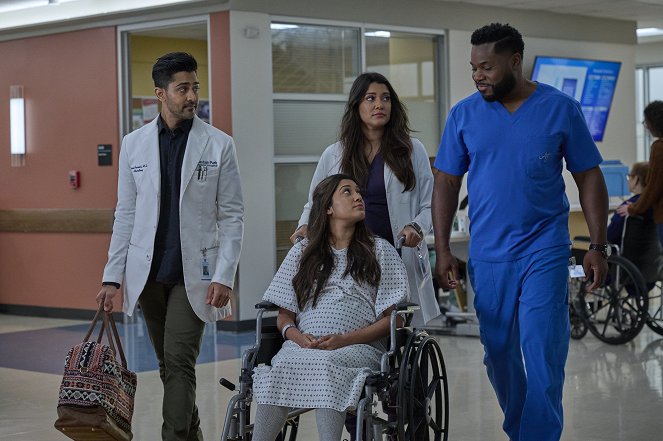 Atlanta Medical - Season 6 - One Bullet - Filmfotos - Manish Dayal, Aneesha Joshi, Anuja Joshi, Malcolm-Jamal Warner