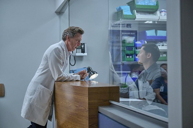 The Resident - It Won't Be Like This for Long - Van film - Andrew McCarthy