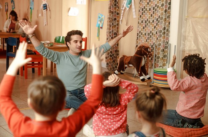 Das Leben ist kein Kindergarten - Vaterfreuden - Z filmu - Oliver Wnuk