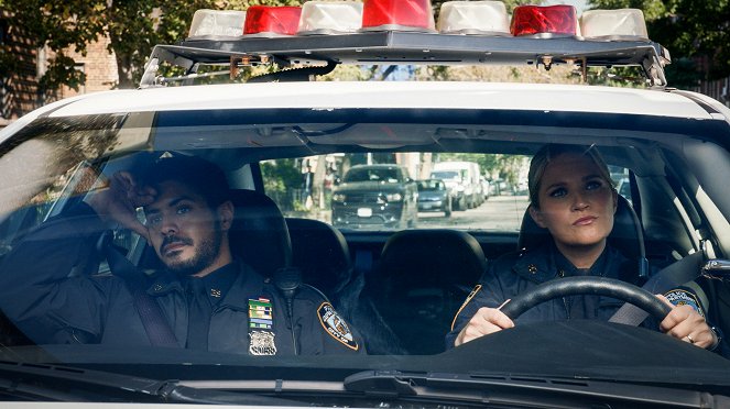 Blue Bloods - Crime Scene New York - Reality Check - Photos - Ian Quinlan, Vanessa Ray