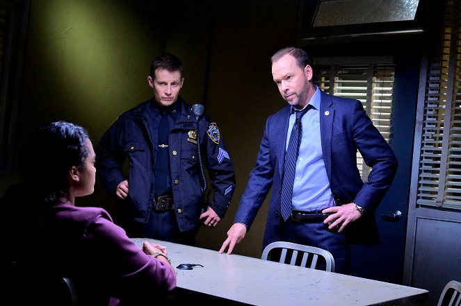 Blue Bloods - Be Smart or Be Dead - Van film - Will Estes, Donnie Wahlberg