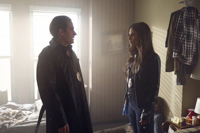 The Rookie: Feds - Out for Blood - Photos - Kevin Zegers, Jordana Brewster