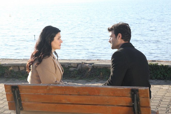 Üç Kız Kardeş - Episode 18 - Photos