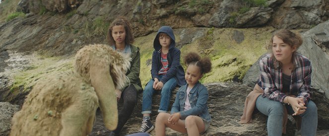 Vier Kids & der magische Sandelf - Filmfotos - Ashley Aufderheide, Billy Jenkins, Ellie-Mae Siame, Teddie-Rose Malleson-Allen