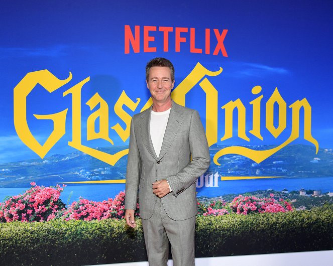 Glass Onion : Une histoire à couteaux tirés - Événements - "Glass Onion: A Knives Out Mystery" U.S. premiere at Academy Museum of Motion Pictures on November 14, 2022 in Los Angeles, California - Edward Norton