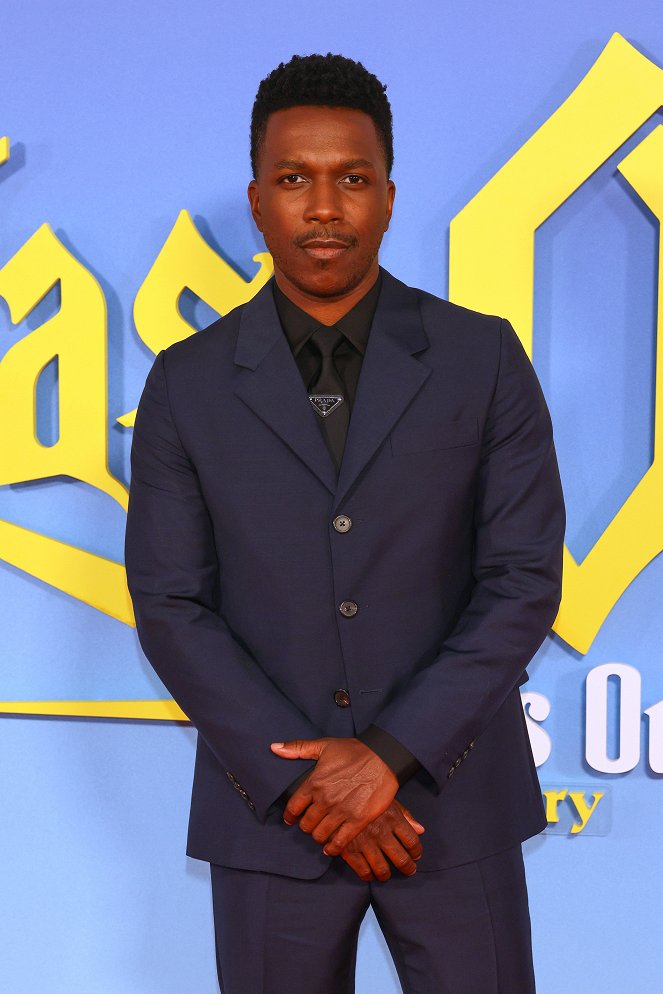 Na nože: Glass Onion - Z akcií - BFI London Film Festival closing night gala for "Glass Onion: A Knives Out Mystery" at The Royal Festival Hall on October 16, 2022 in London, England - Leslie Odom Jr.