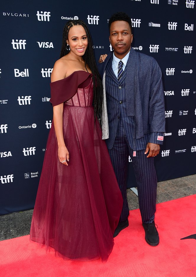 Glass Onion: A Knives Out Mystery - Veranstaltungen - "Glass Onion" world premiere at the Toronto International Film Festival at Princess of Wales Theatre on September 10, 2022 in Toronto, Ontario - Leslie Odom Jr.