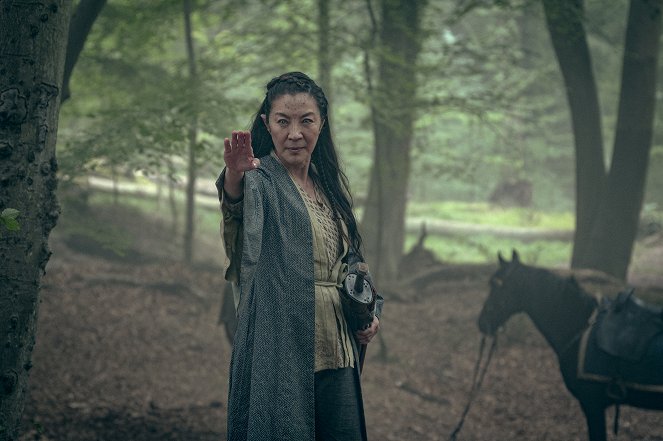 The Witcher: El origen de la sangre - De guerreros, velatorios y mundos asombrosos - De la película - Michelle Yeoh